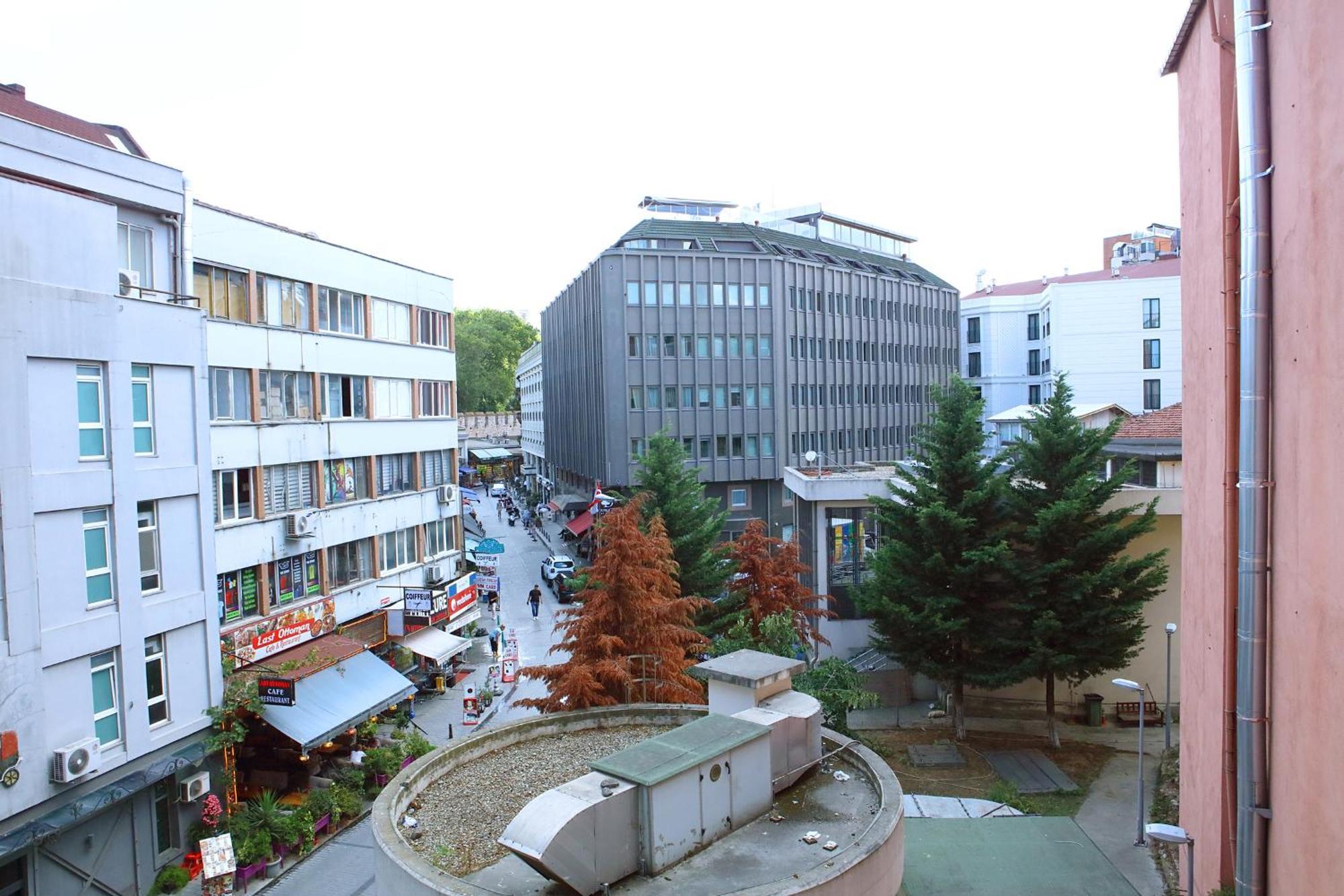 Hotel Amara Old & 3*